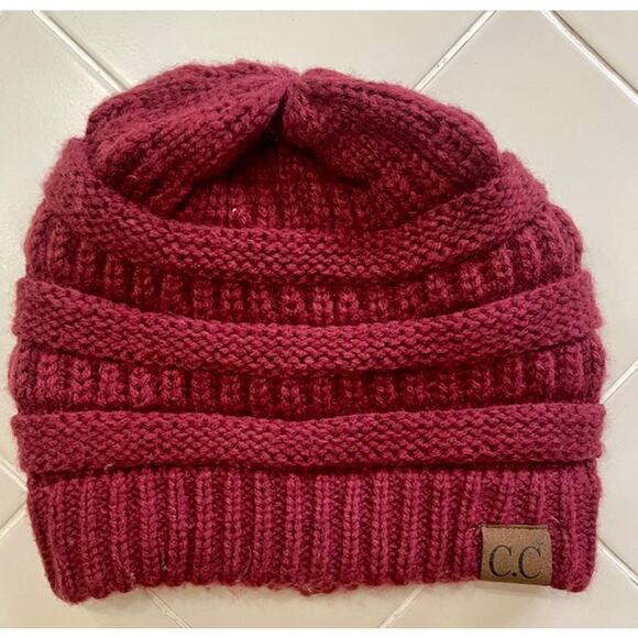 CC Red Beanie Cap Unisex - Picture 1 of 2